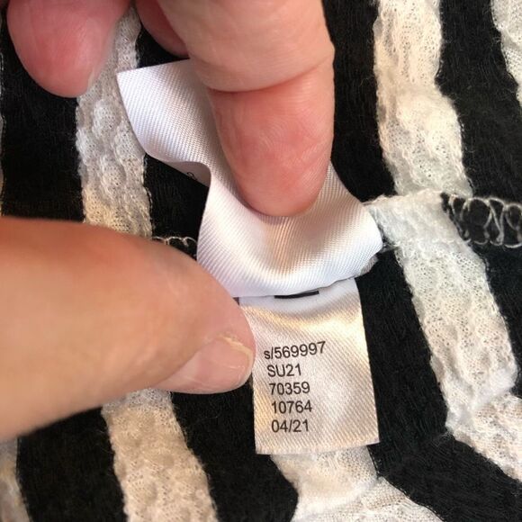 Ann Taylor Factory White Blouse Black Stripes Off The Shoulder XS - Picture 8 of 9